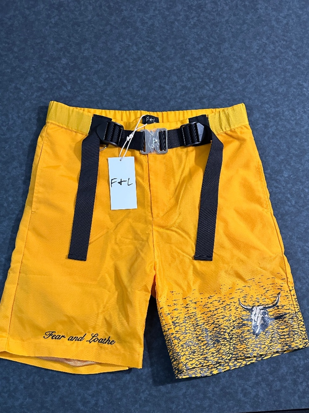 NWT Fear and Loathe F+L Yellow Utility Cargo Shorts with Integrated Belt Size M